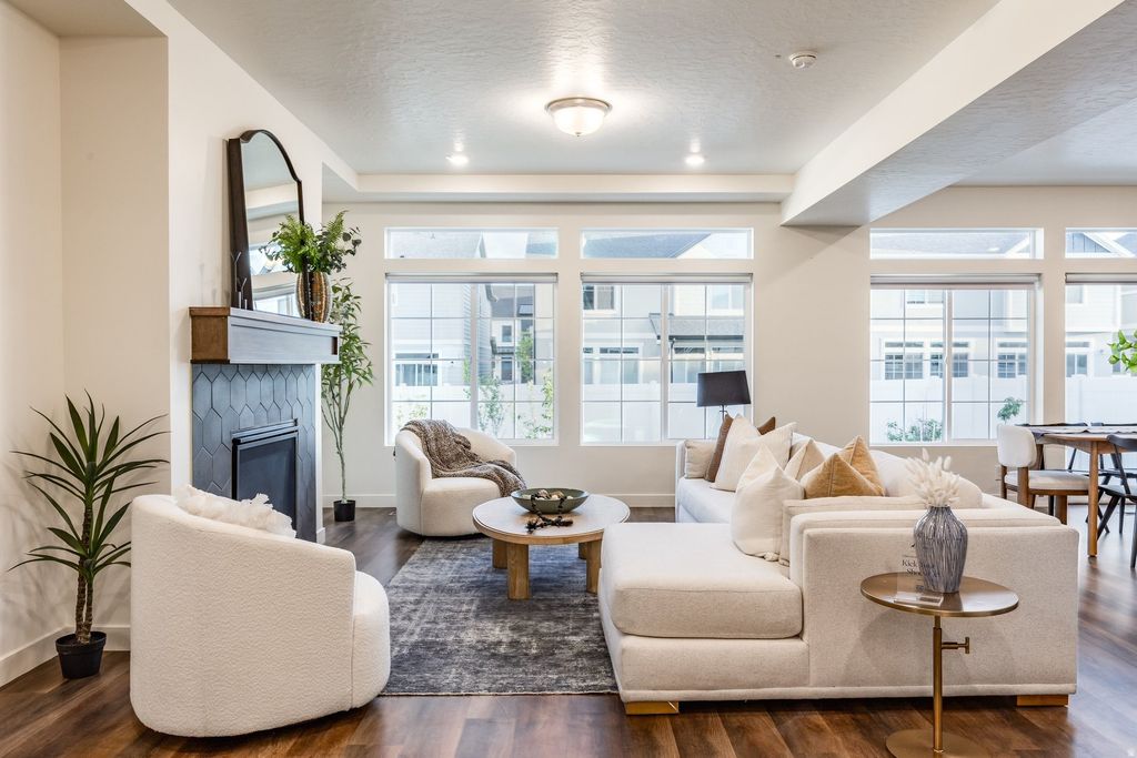 Photo of 4147 W HOLBROOK WAY, Lehi, UT 84048 (MLS # 2151156)