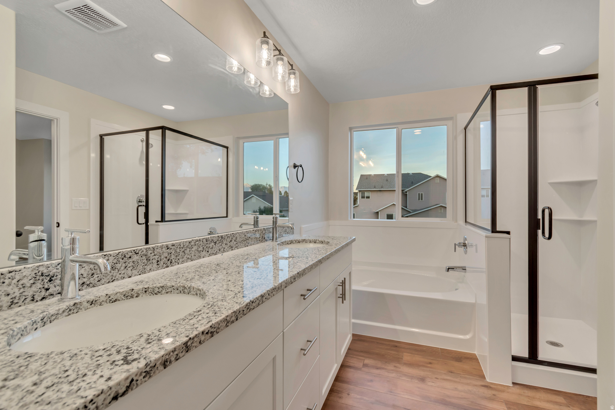 THE RESERVE - Residential