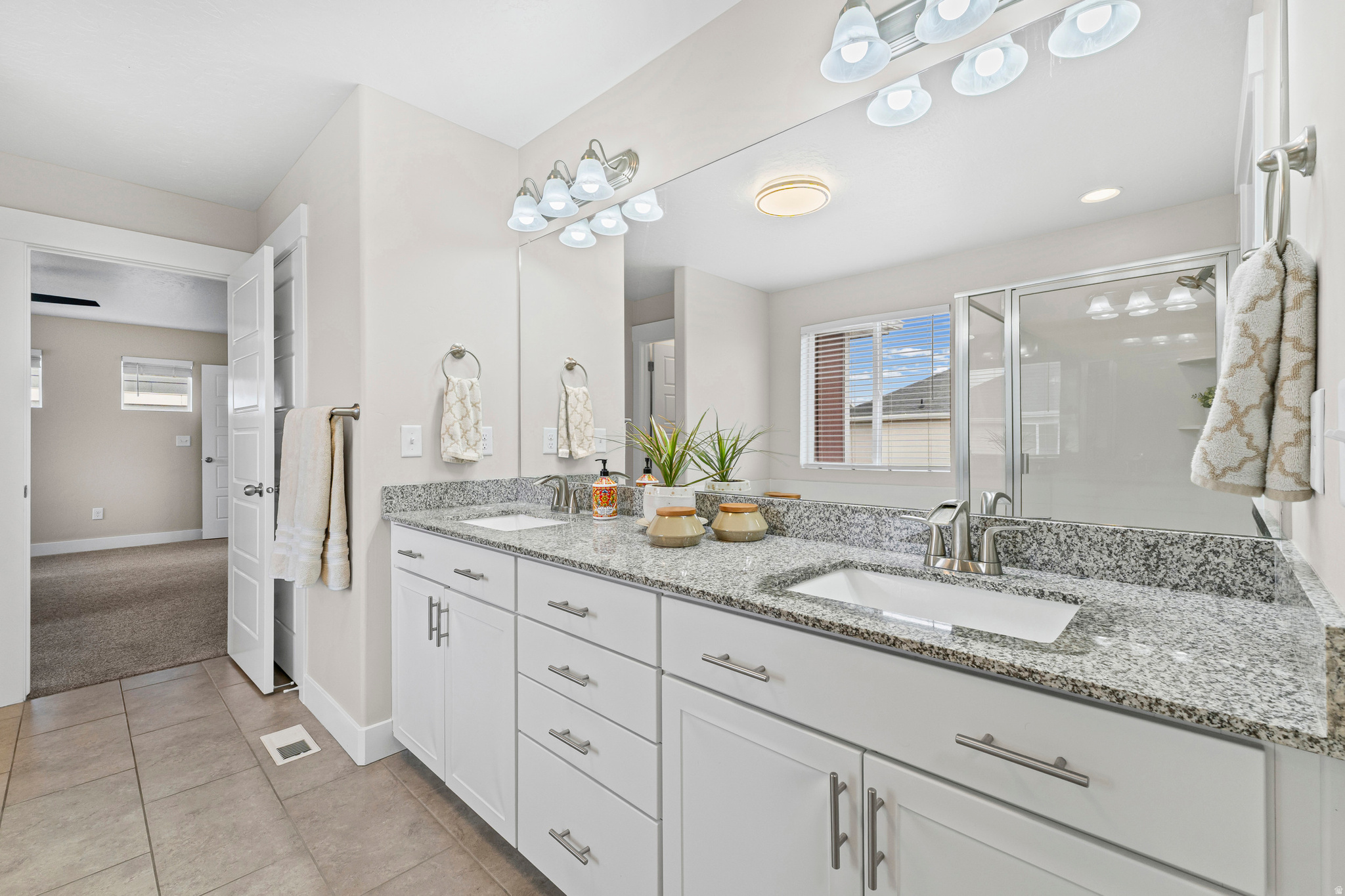 SILVERLAKE - Residential