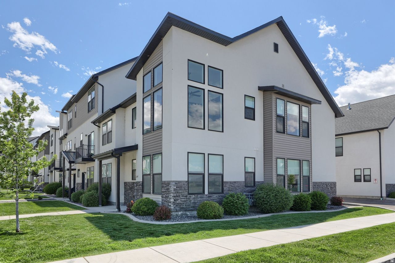 VILLAGES AT ARROWHEA - Residential