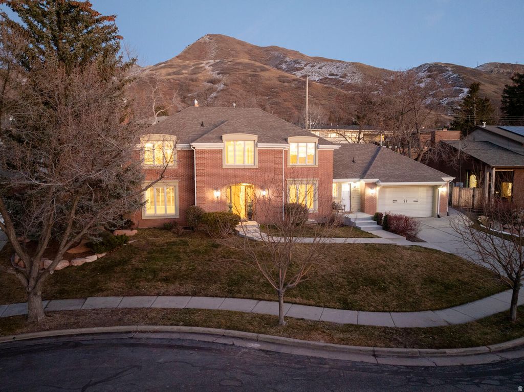 Photo of 1357 S AMBASSADOR WAY, Salt Lake City, UT 84108 (MLS # 2136422)