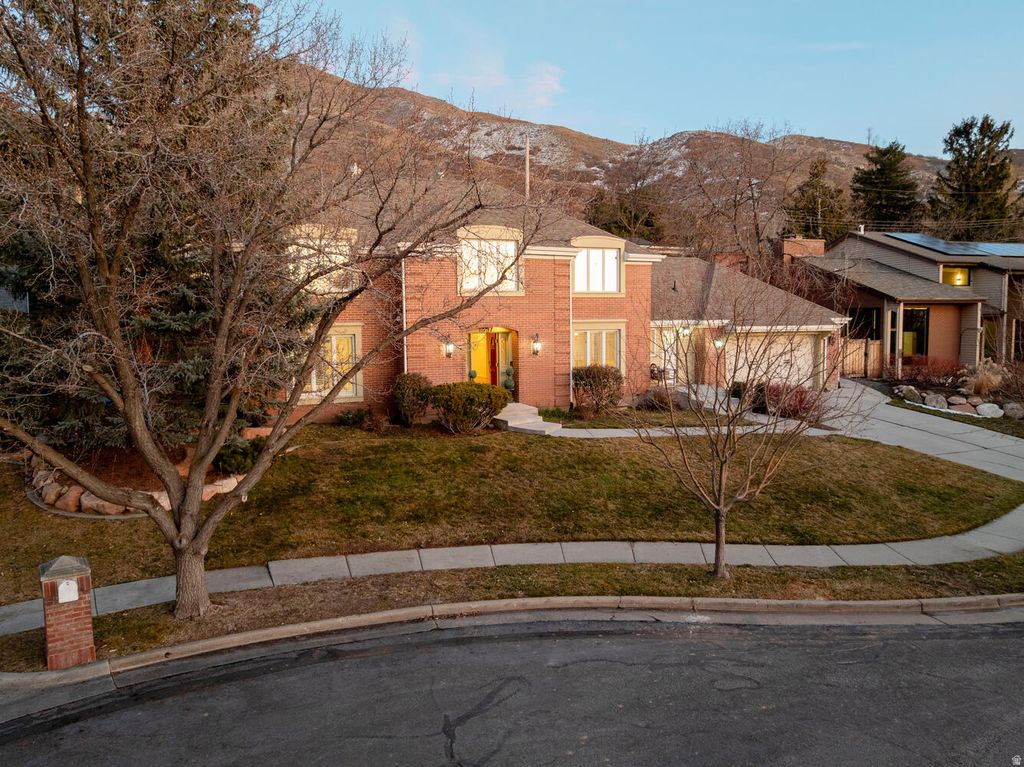 Photo of 1357 S AMBASSADOR WAY, Salt Lake City, UT 84108 (MLS # 2136422)