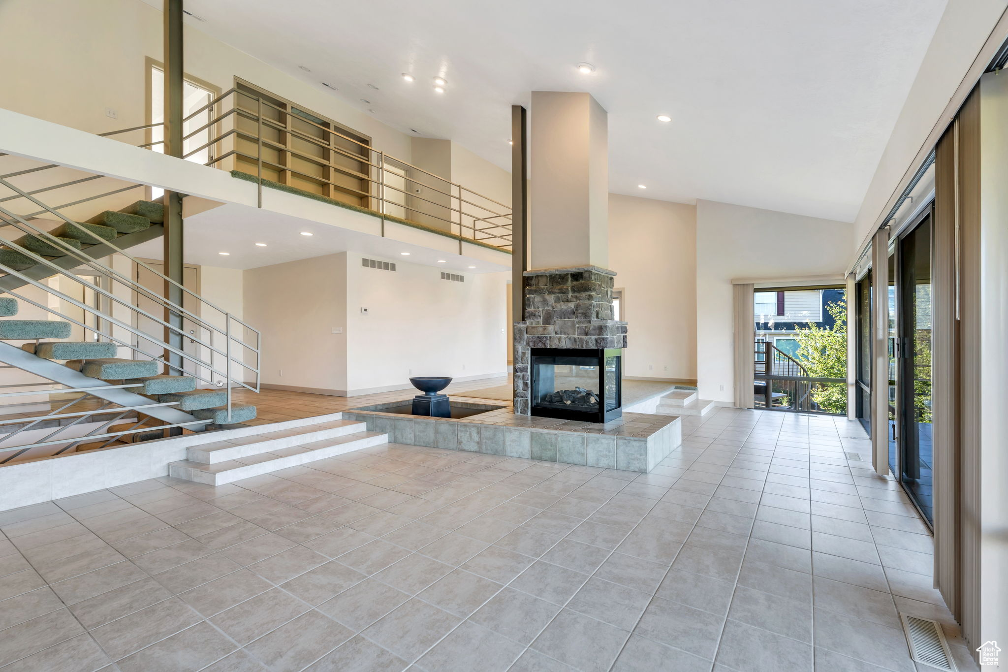 SHERWOOD HILLS - Residential
