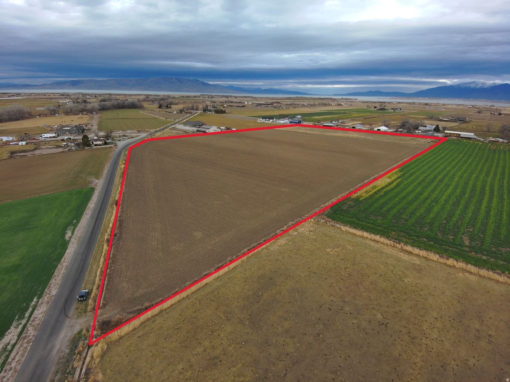 Photo of 2000 W PALMYRA DR, Palmyra, UT 84660 (MLS # 2128039)