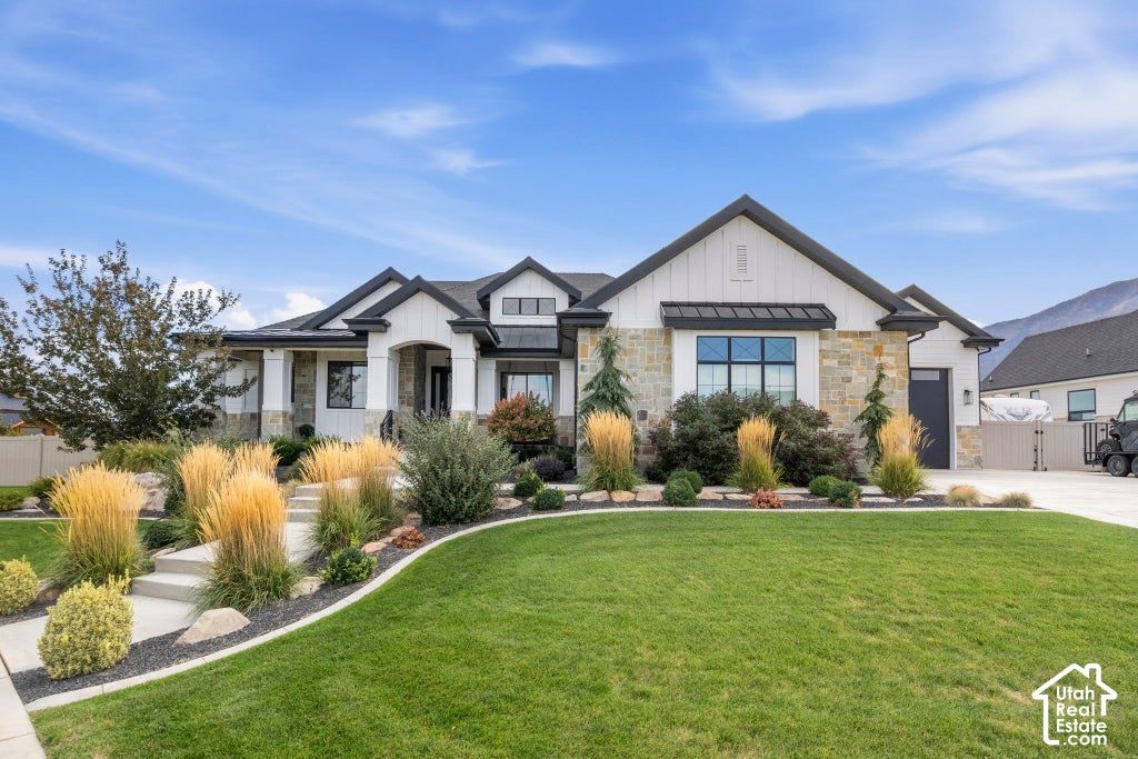 Photo of 935 S SALEM FIELDS CIRCLE CIR, Salem, UT 84653 (MLS # 2187095)