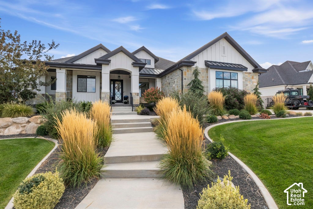 Photo of 935 S SALEM FIELDS CIRCLE CIR, Salem, UT 84653 (MLS # 2187095)