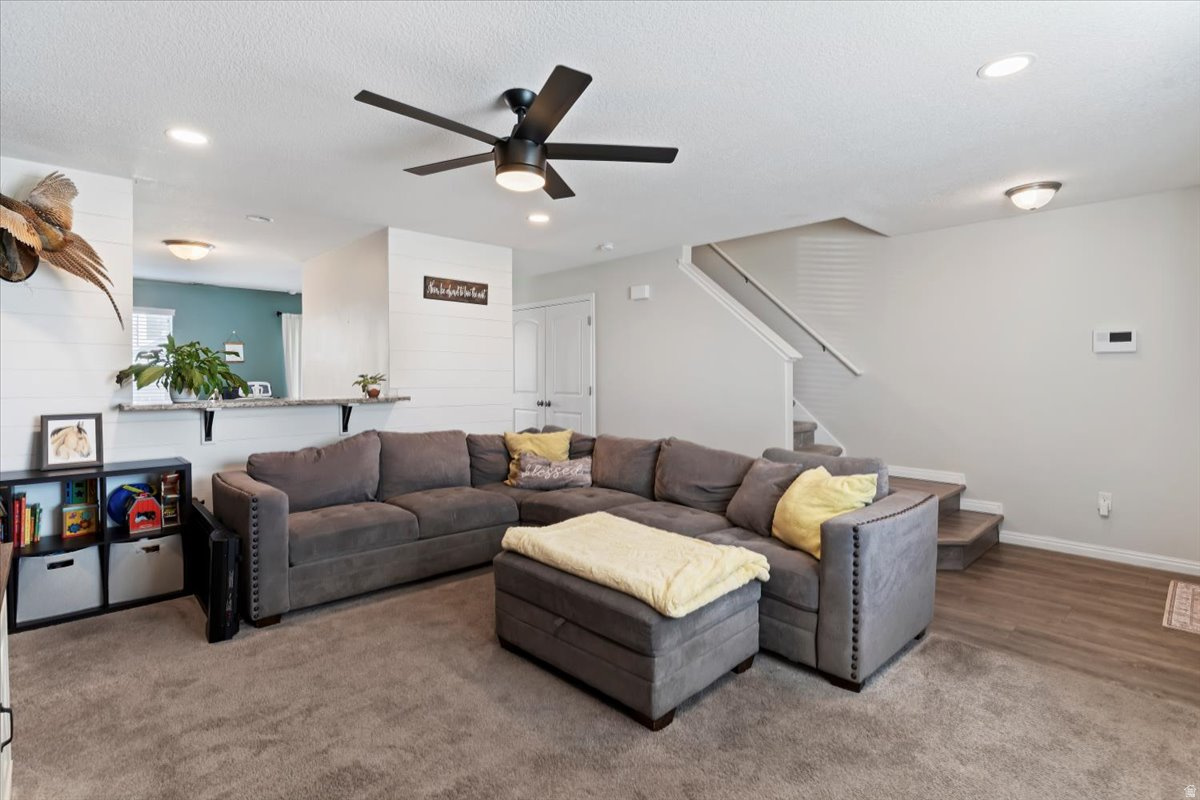 SUNSET PLACE - Residential