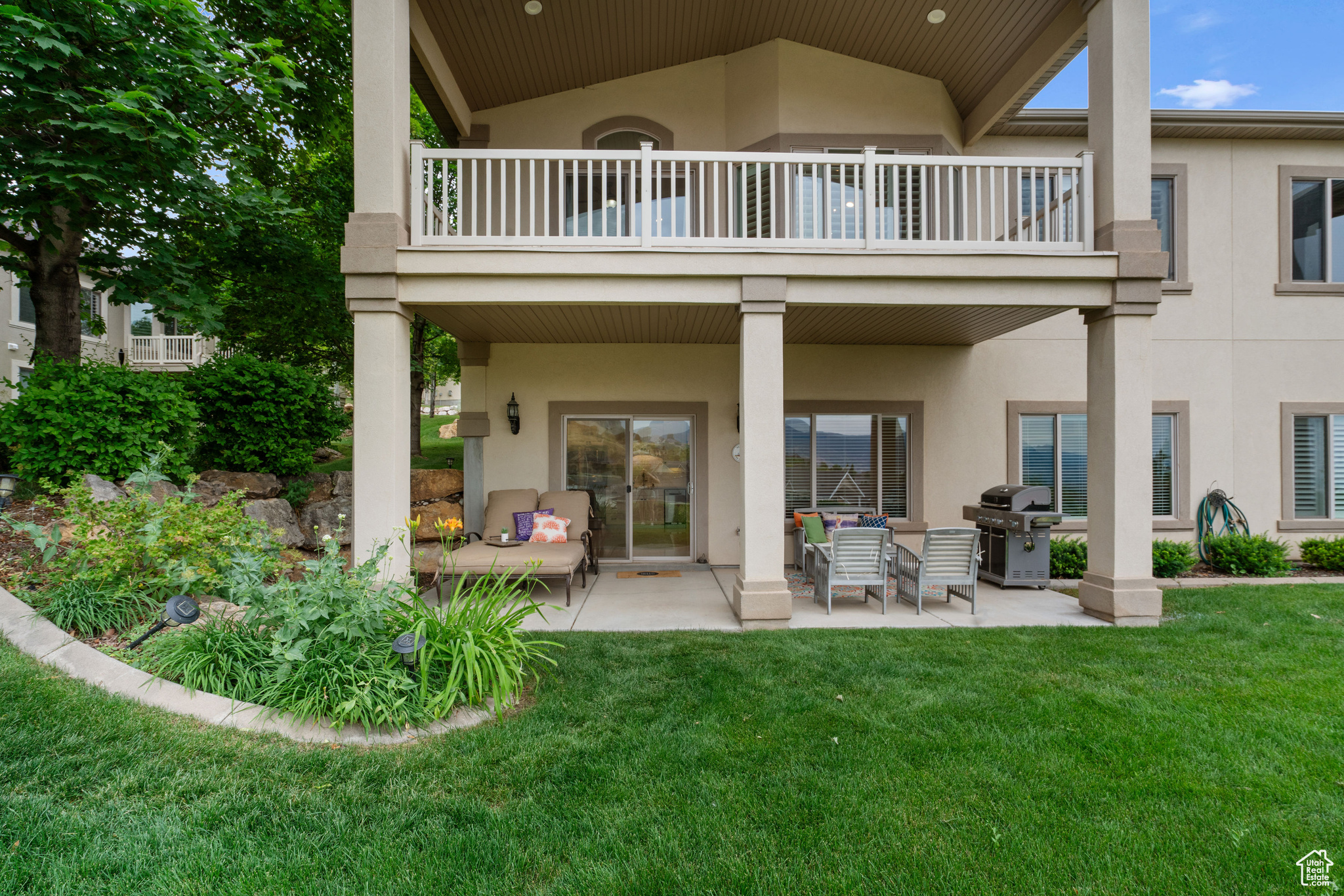 EDGEWOD ESTATES - Residential Income