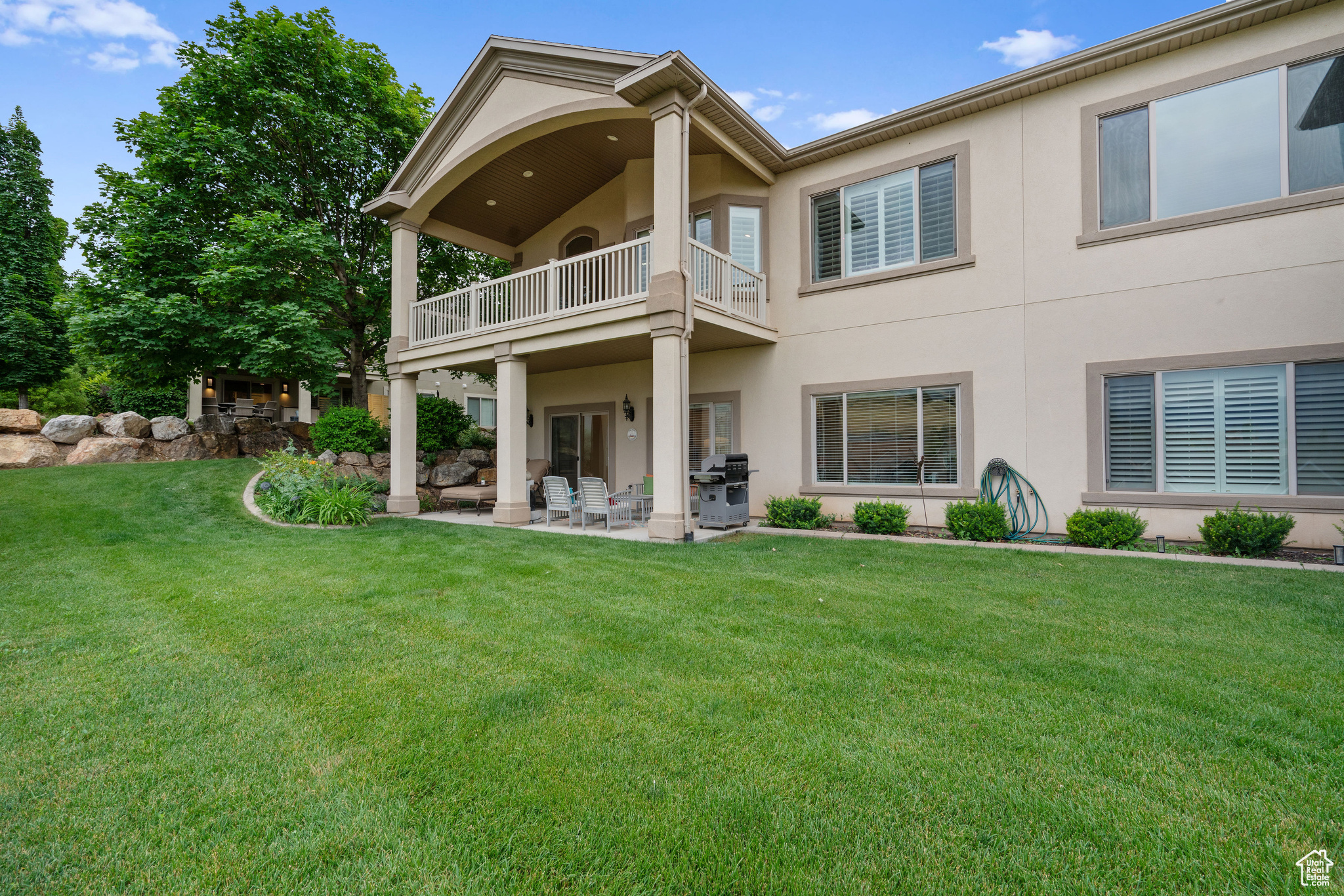 EDGEWOD ESTATES - Residential Income