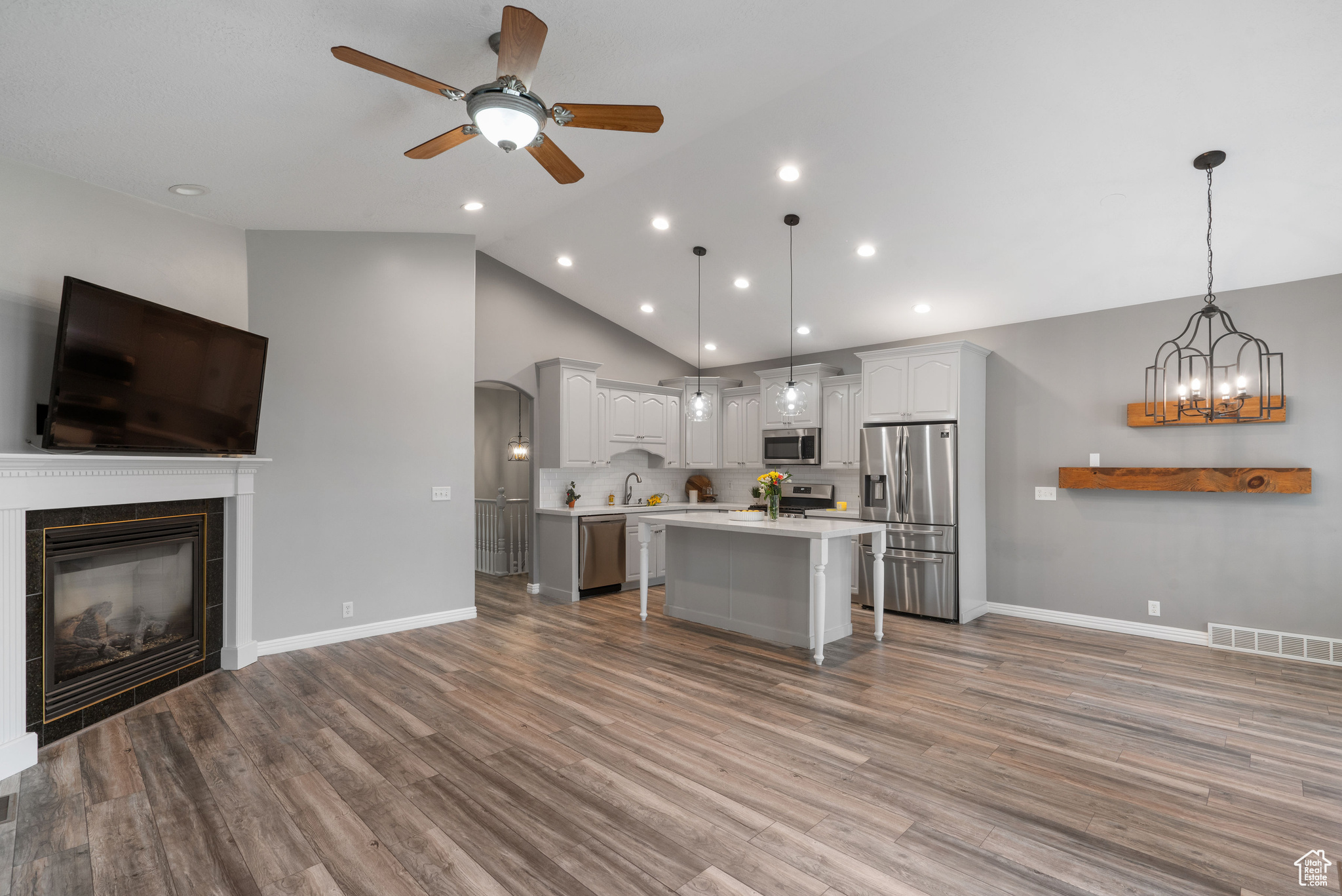 EDGEWOD ESTATES - Residential Income