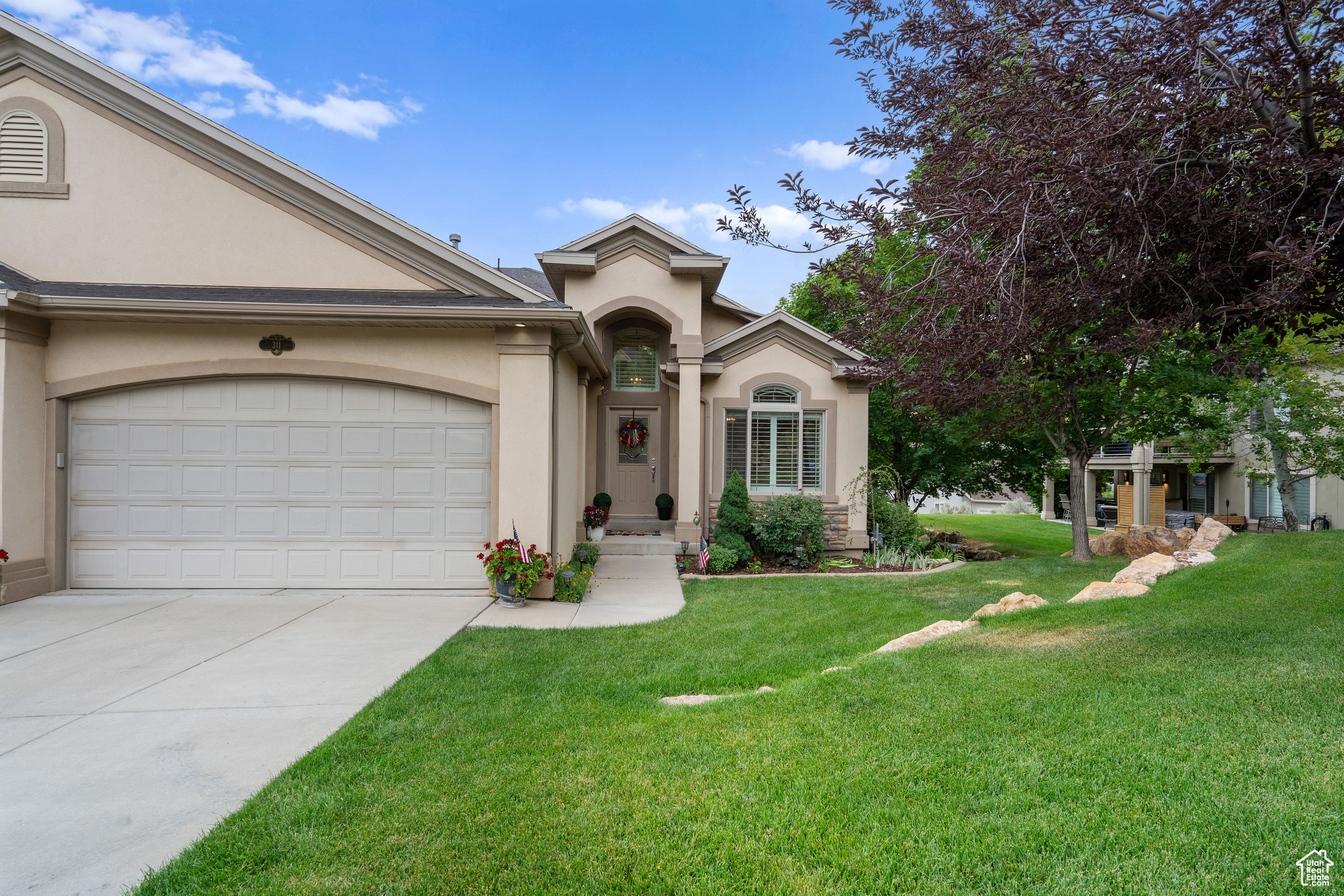 EDGEWOD ESTATES - Residential Income