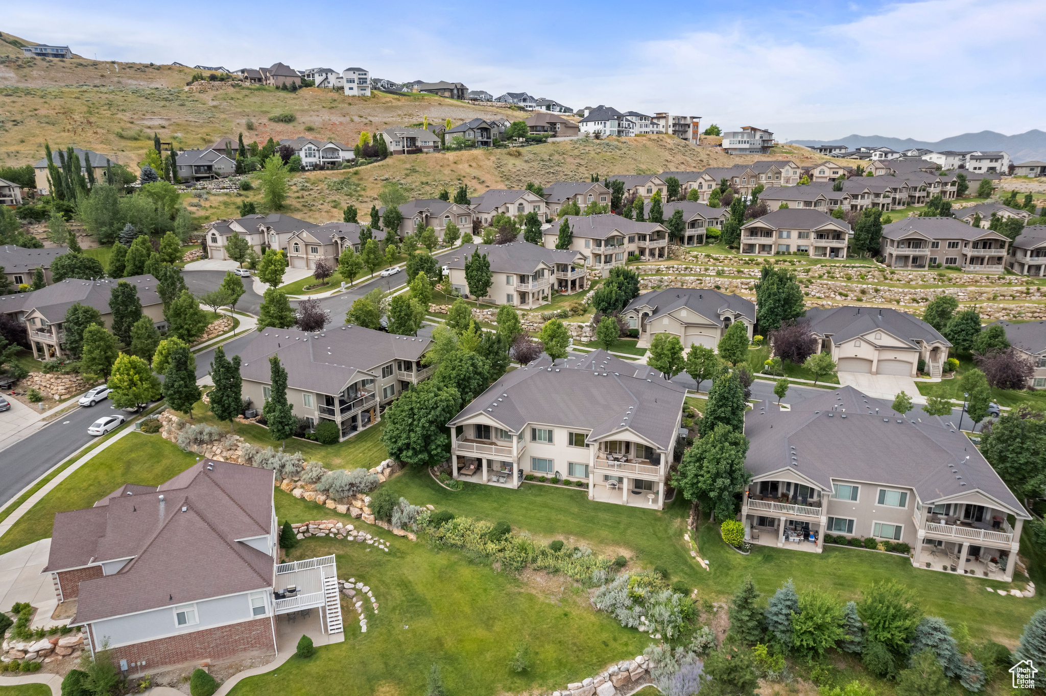 EDGEWOD ESTATES - Residential Income