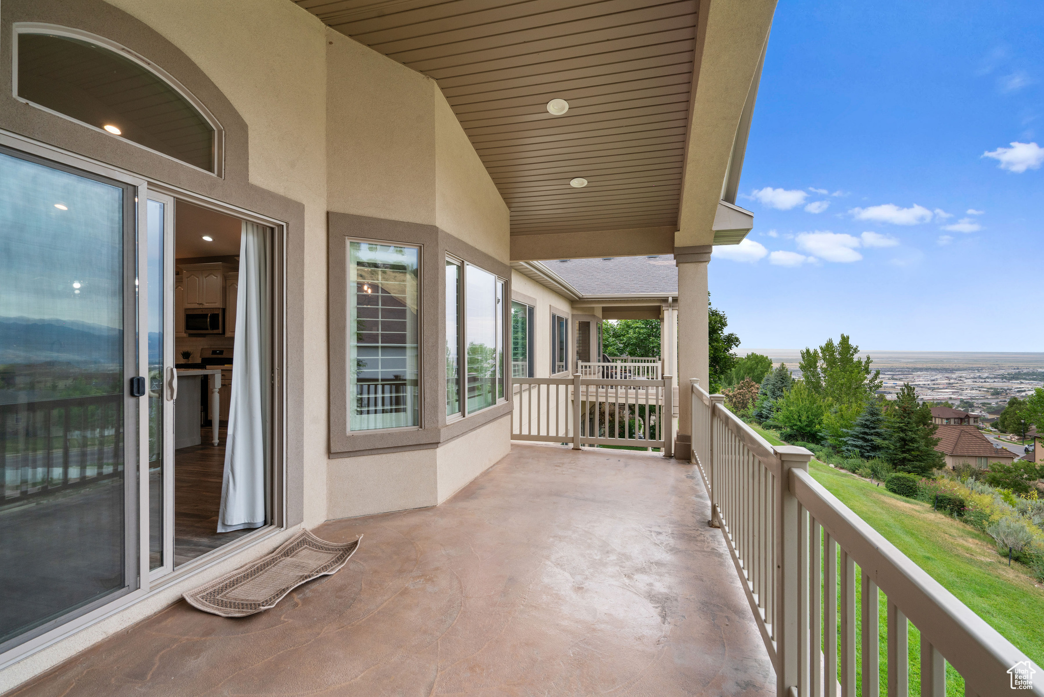 EDGEWOD ESTATES - Residential Income