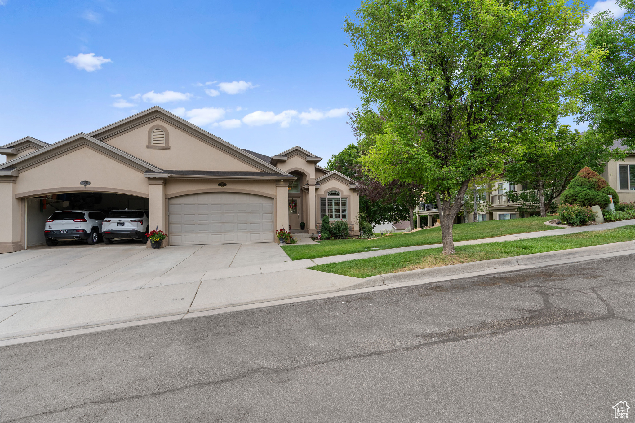 EDGEWOD ESTATES - Residential Income