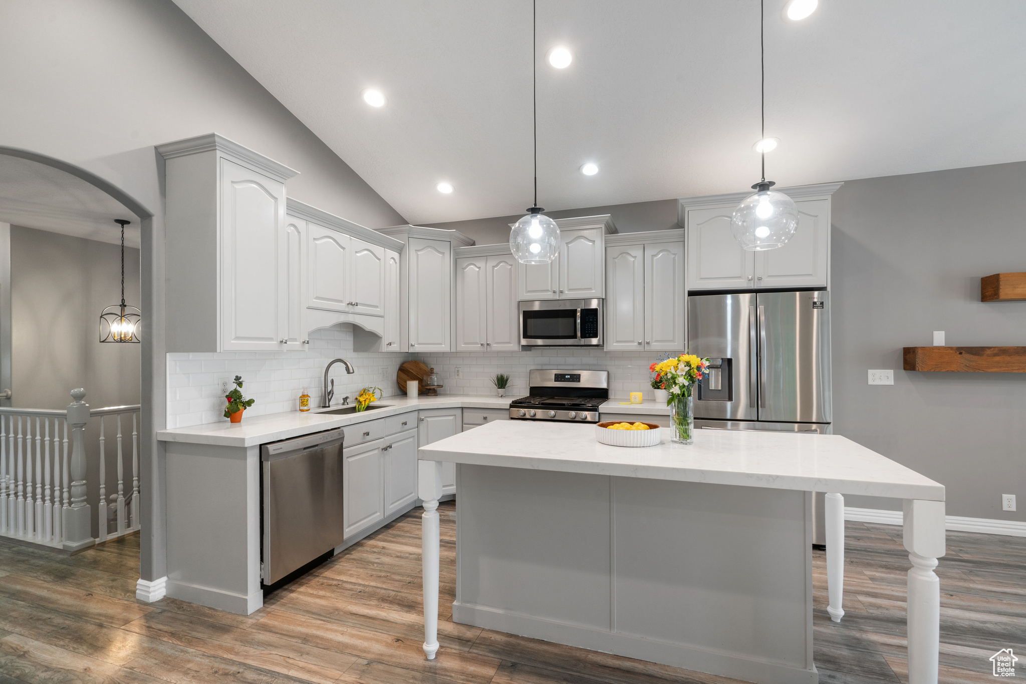 EDGEWOD ESTATES - Residential Income