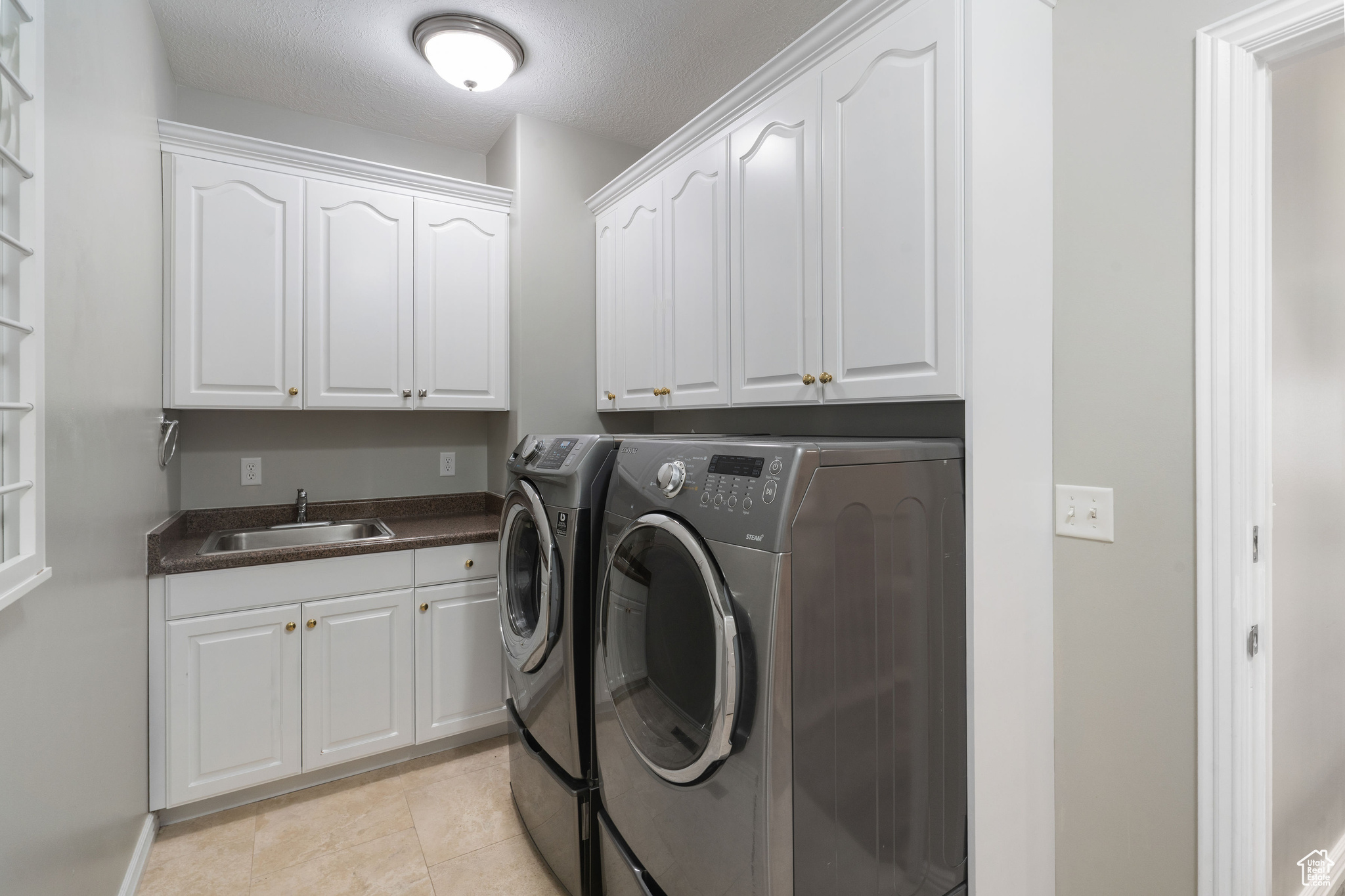 EDGEWOD ESTATES - Residential Income