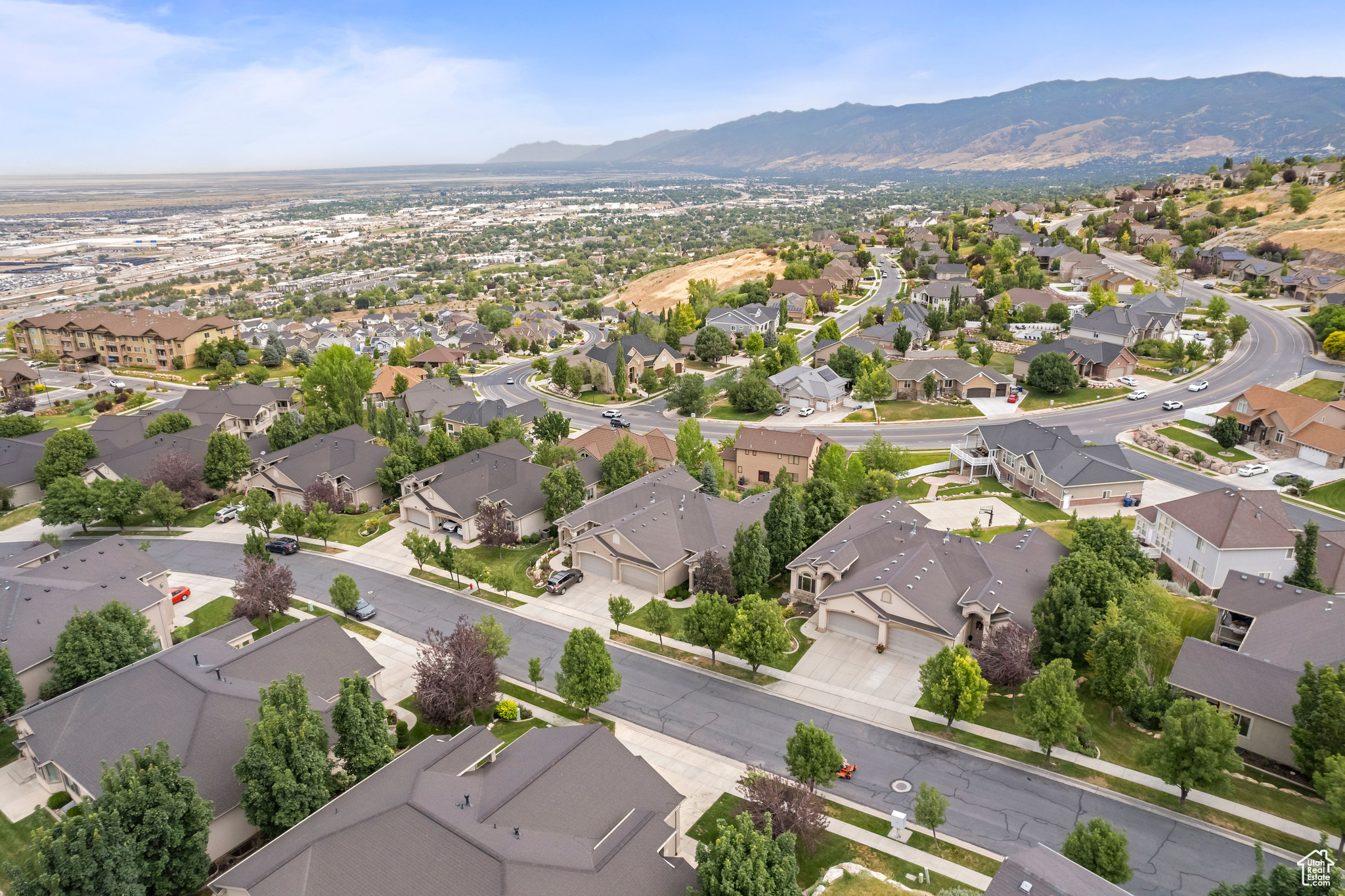 EDGEWOD ESTATES - Residential Income