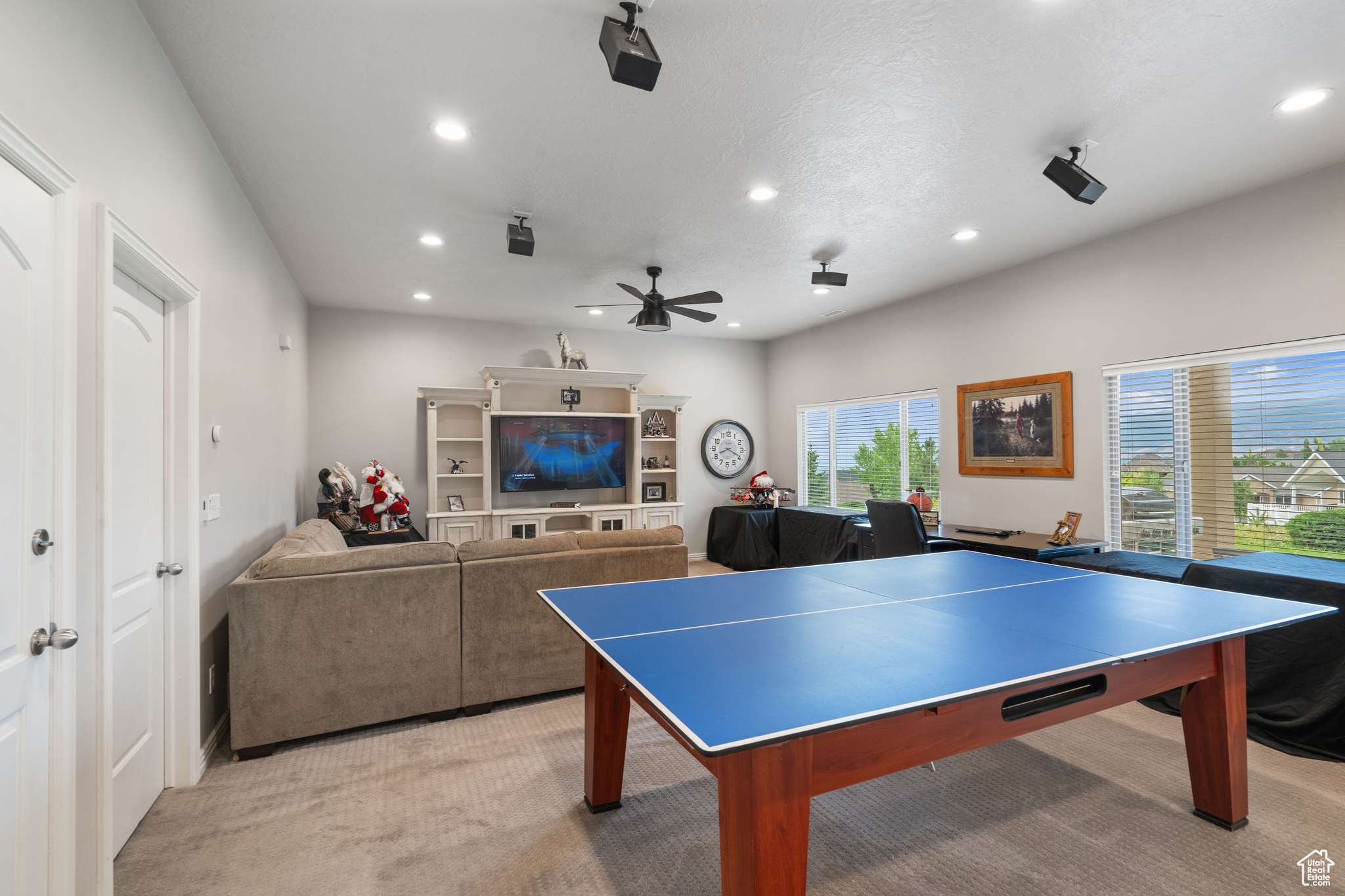 EDGEWOD ESTATES - Residential Income