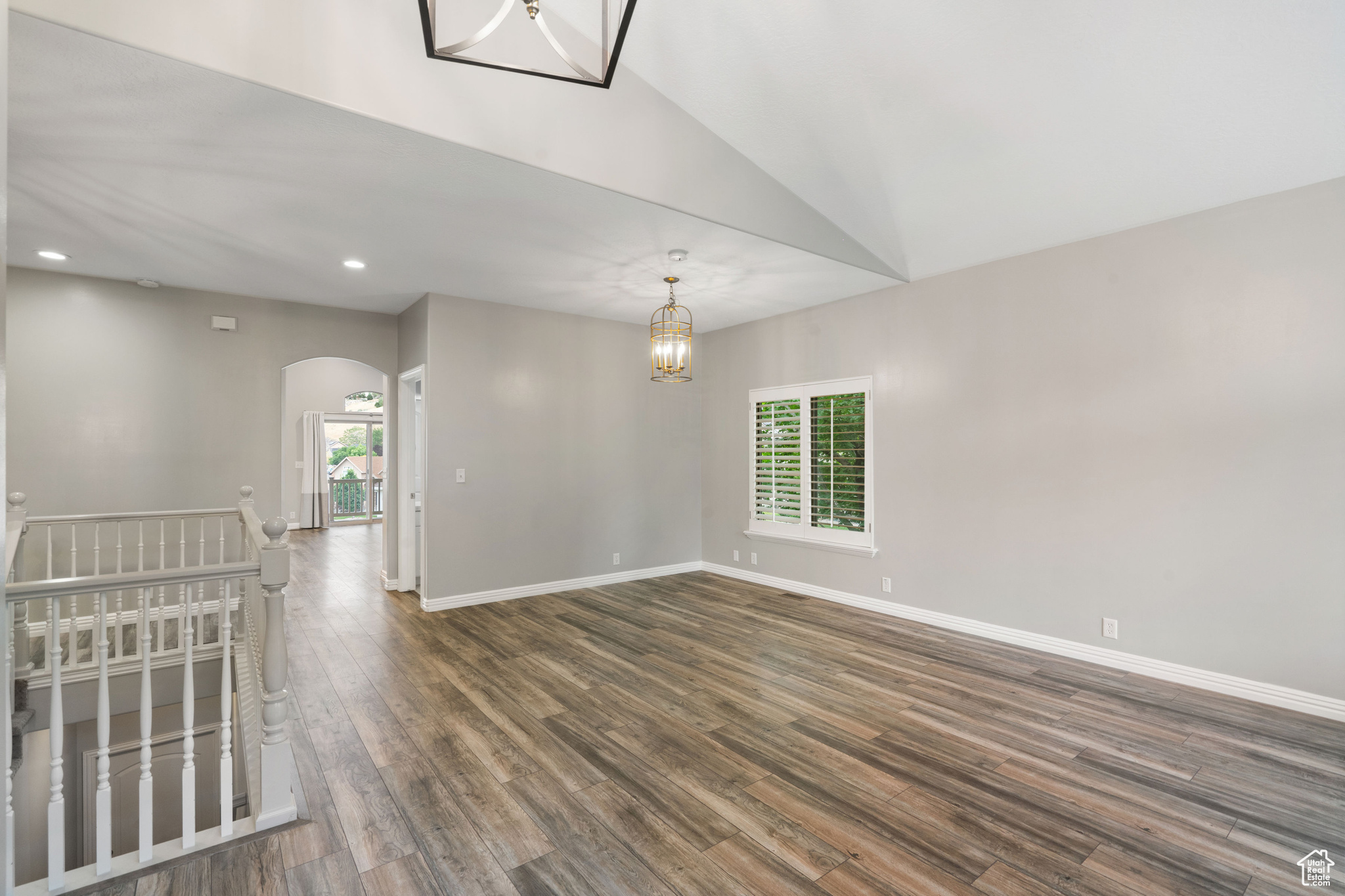 EDGEWOD ESTATES - Residential Income