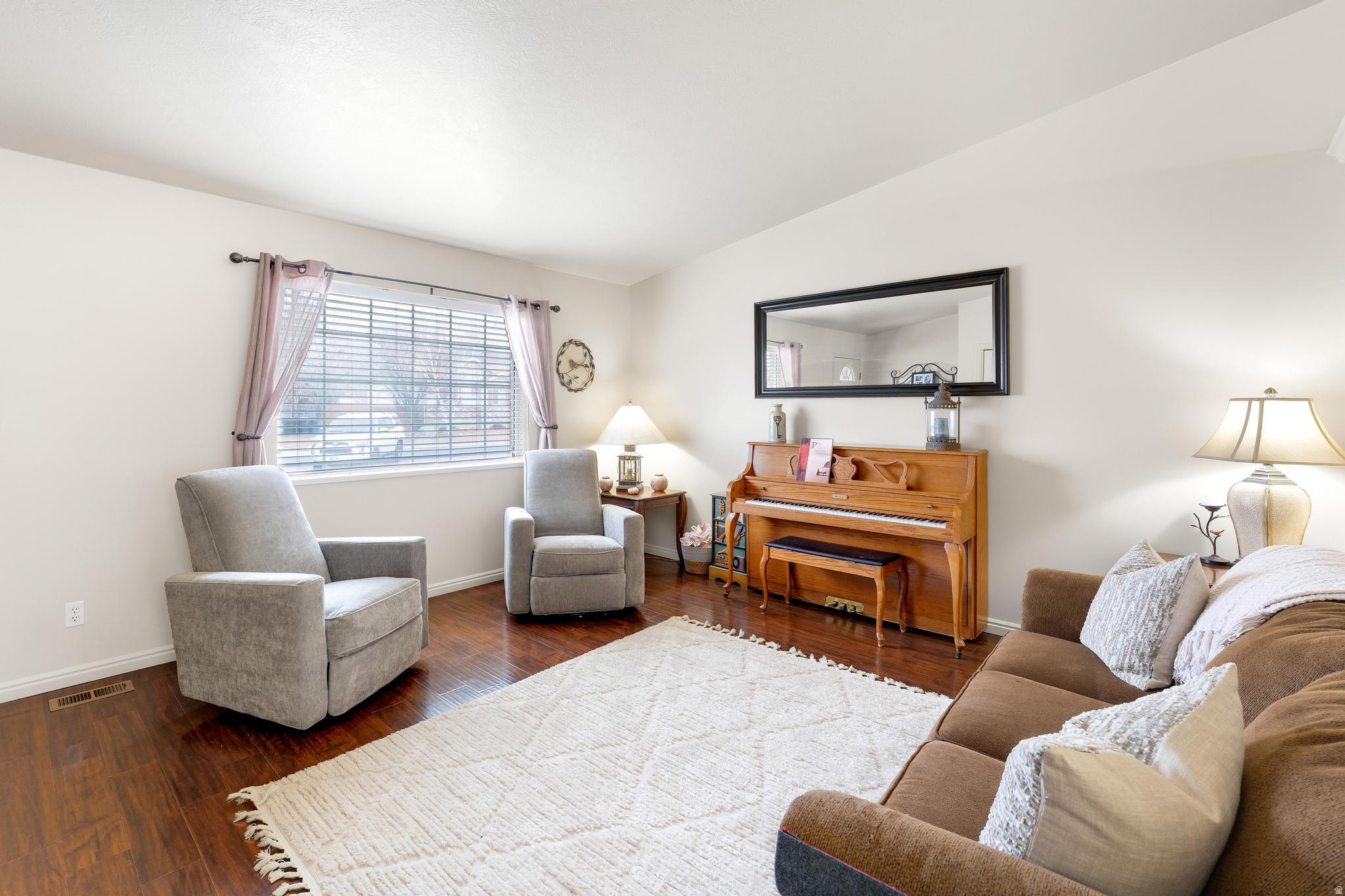 OAKWOOD HEIGHTS - Residential