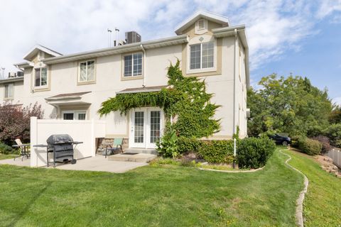 Tiny photo for 1511 W LEONARDO LN #A, West Valley City, UT 84119 (MLS # 2120586)