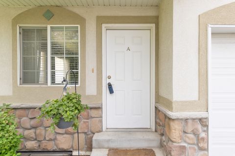 Tiny photo for 1511 W LEONARDO LN #A, West Valley City, UT 84119 (MLS # 2120586)