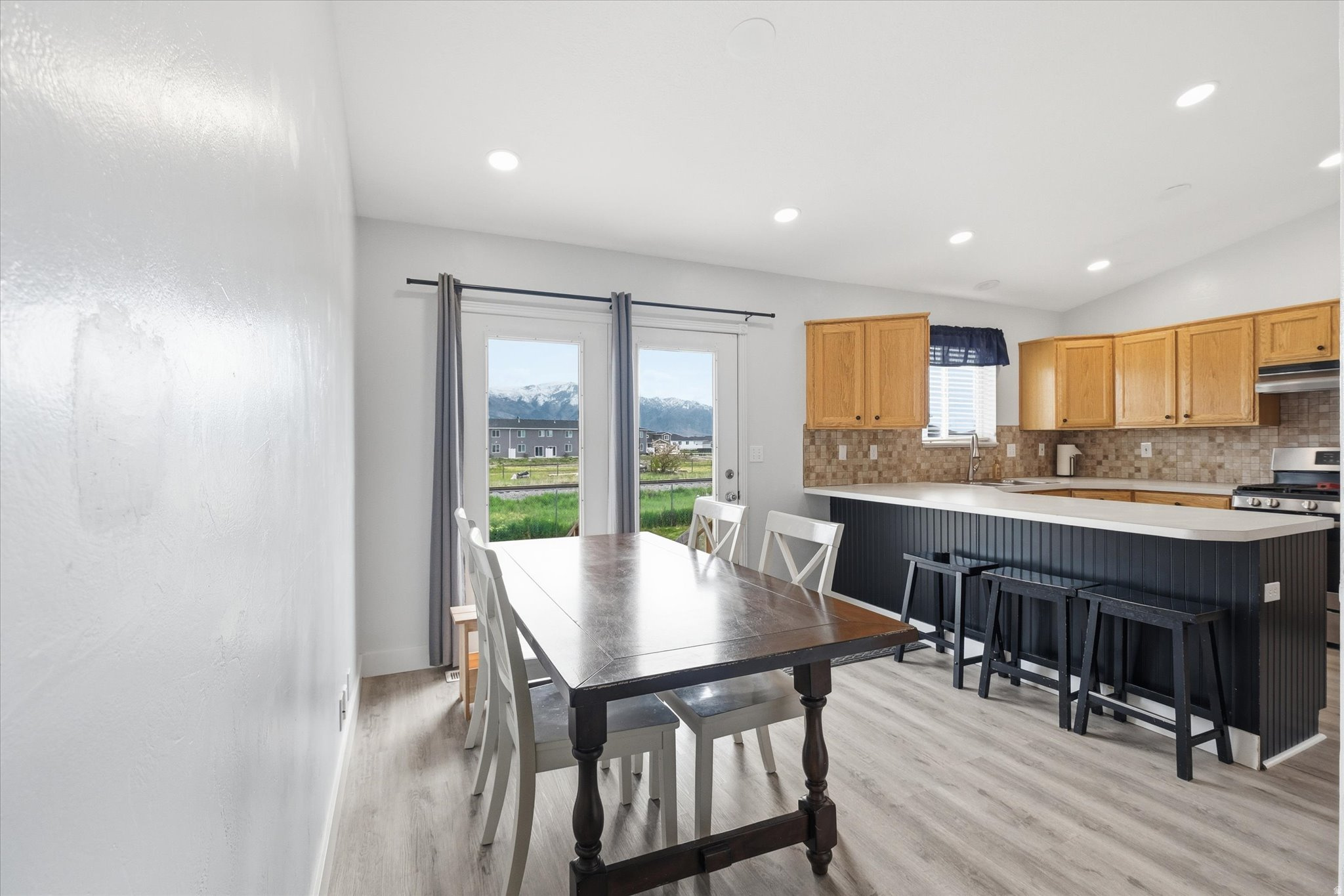 PARK MEADOWS - Residential