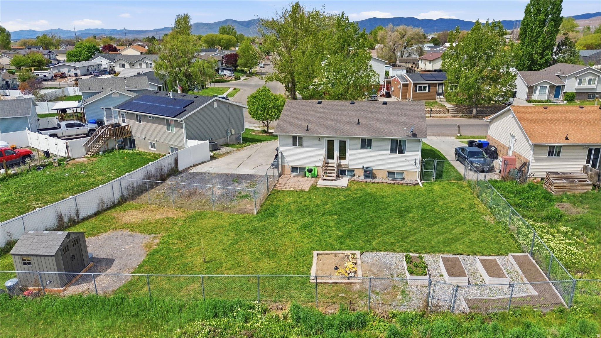PARK MEADOWS - Residential