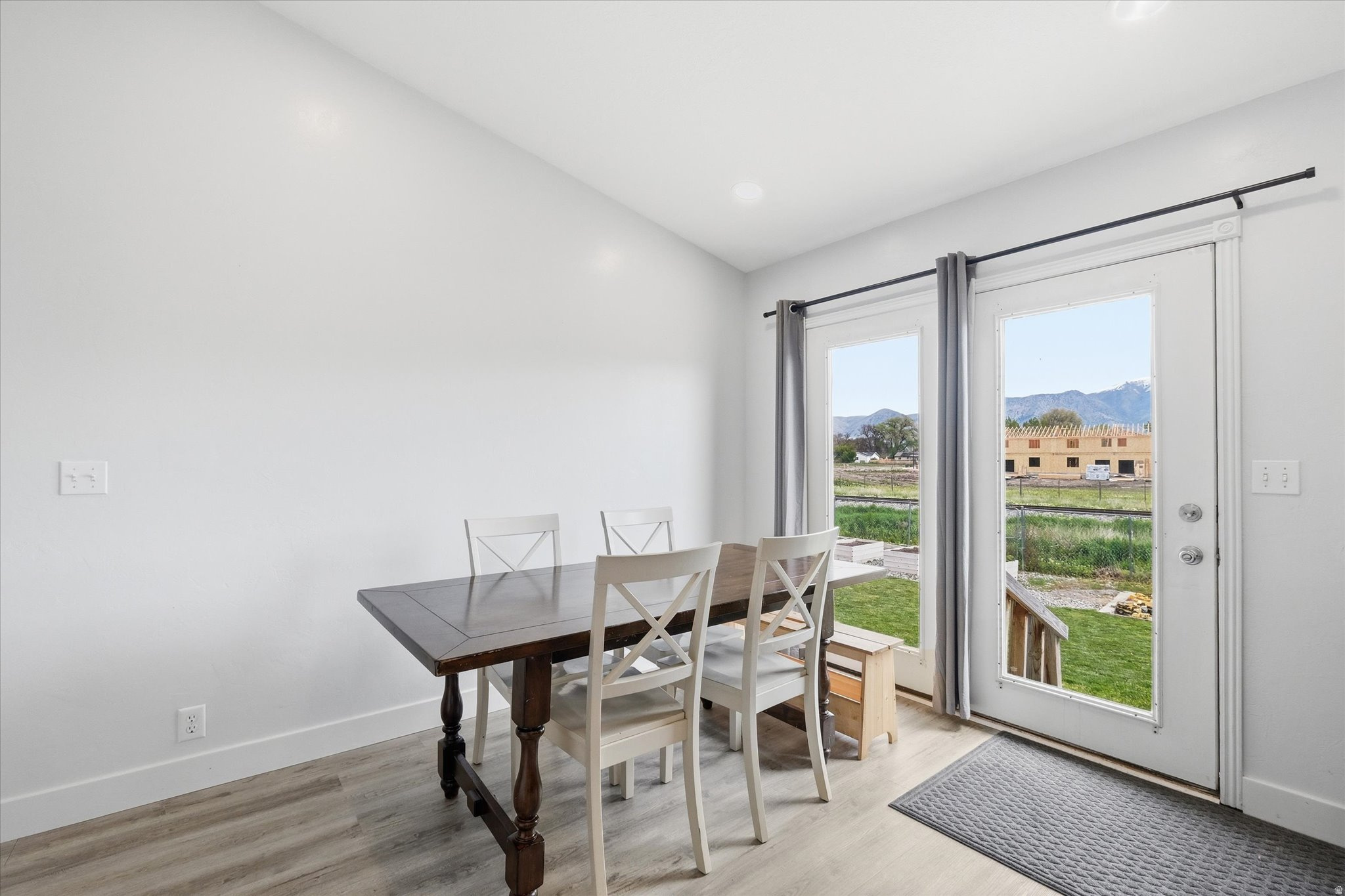 PARK MEADOWS - Residential