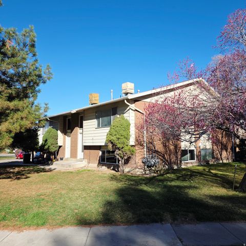 Photo of 8408 S FOXBRIDGE CIR, Sandy, UT 84093 (MLS # 2145104)