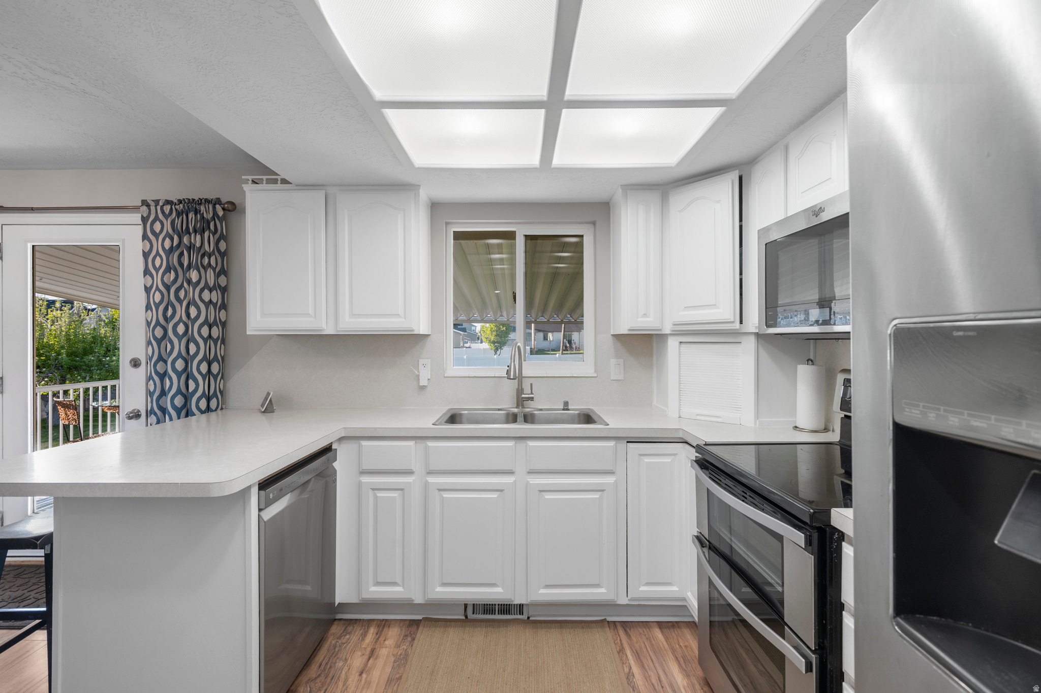 MEADOW PARK - Residential