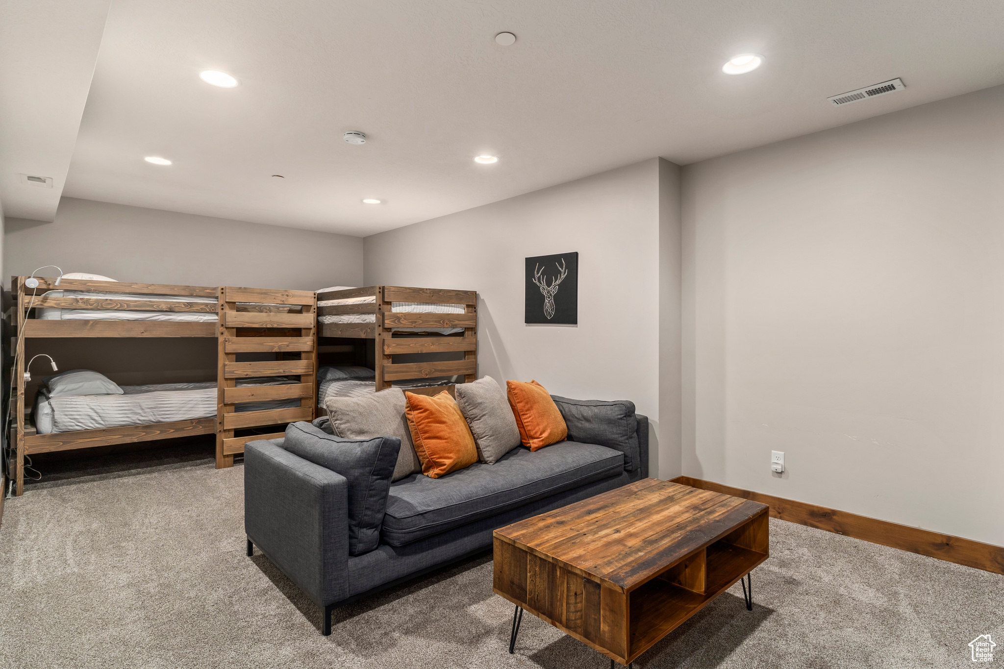 THE RIDGE TOWNHOMES - Residential