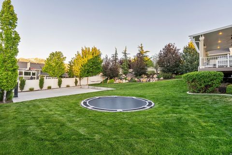 Tiny photo for 11177 S MIRIAM OAKS DR, South Jordan, UT 84095 (MLS # 2159078)