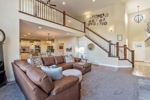 Tiny photo for 11177 S MIRIAM OAKS DR, South Jordan, UT 84095 (MLS # 2159078)
