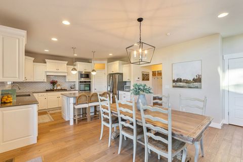 Tiny photo for 11177 S MIRIAM OAKS DR, South Jordan, UT 84095 (MLS # 2159078)