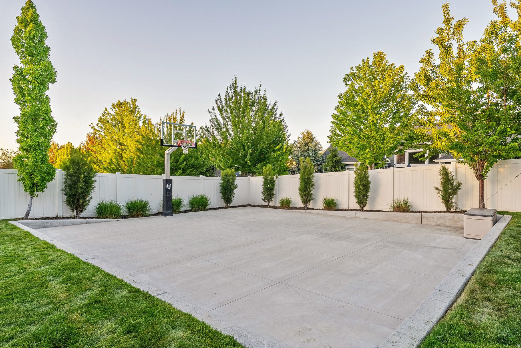 ASPEN CREST - Residential