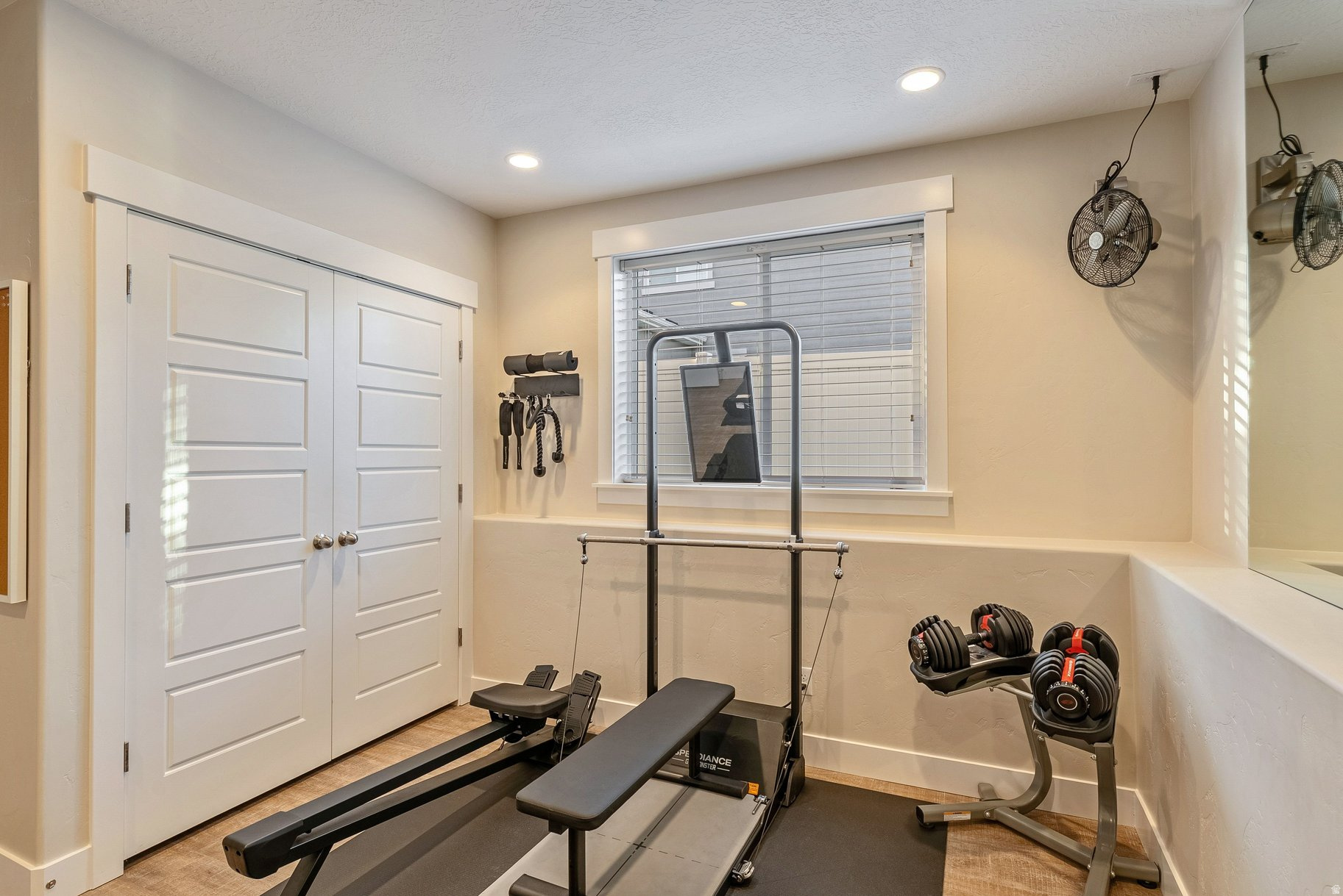 ASPEN CREST - Residential