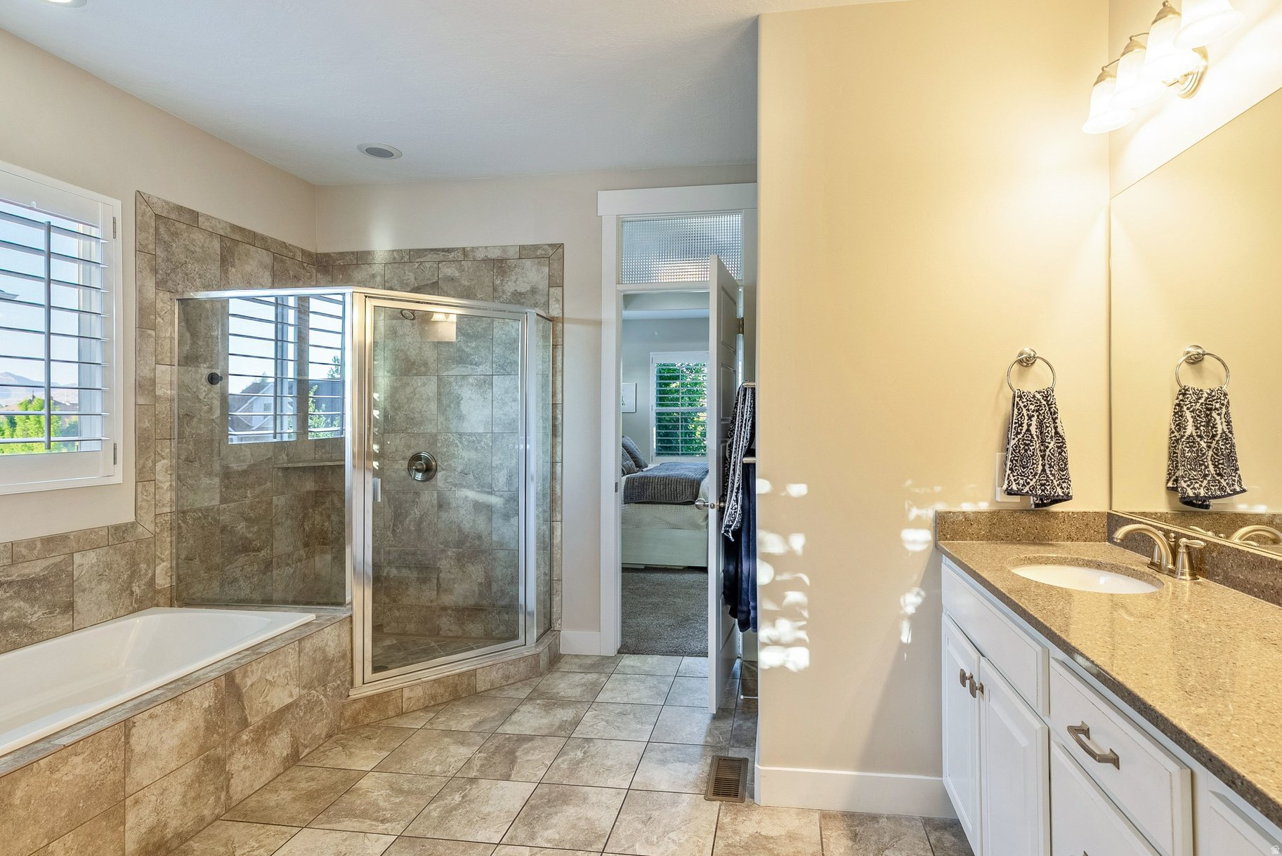 ASPEN CREST - Residential