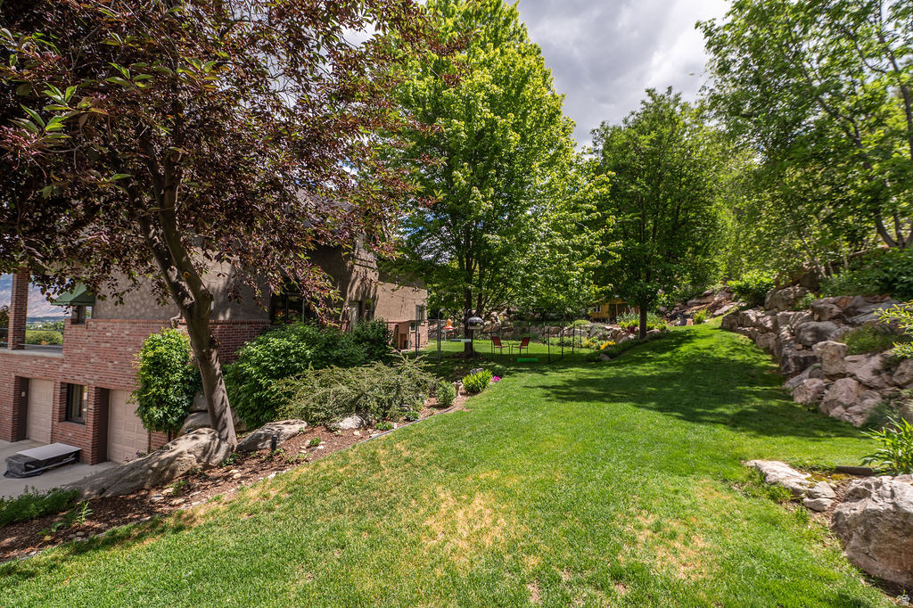ORCHARD HILLS - Residential