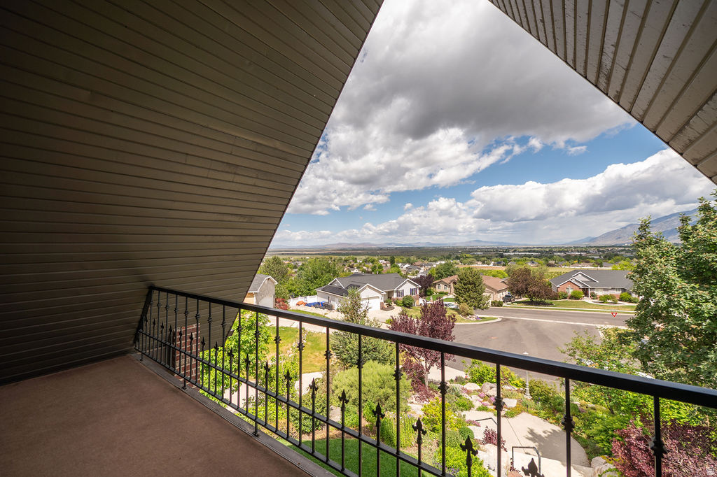 ORCHARD HILLS - Residential