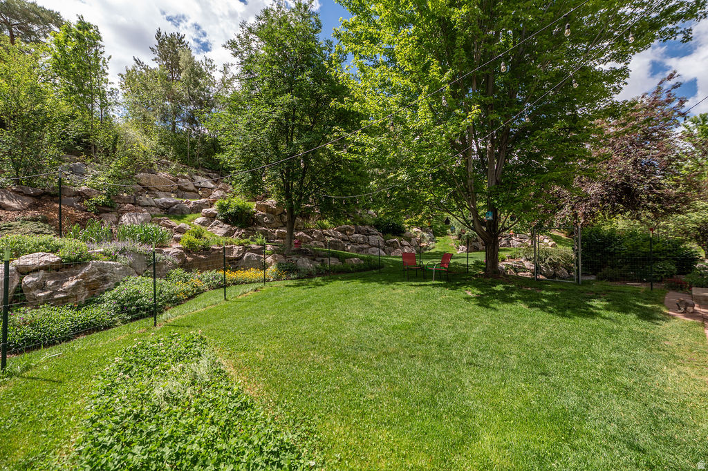 ORCHARD HILLS - Residential