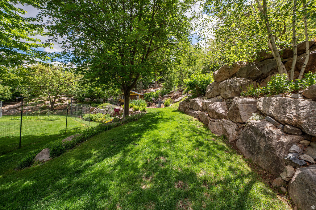 ORCHARD HILLS - Residential