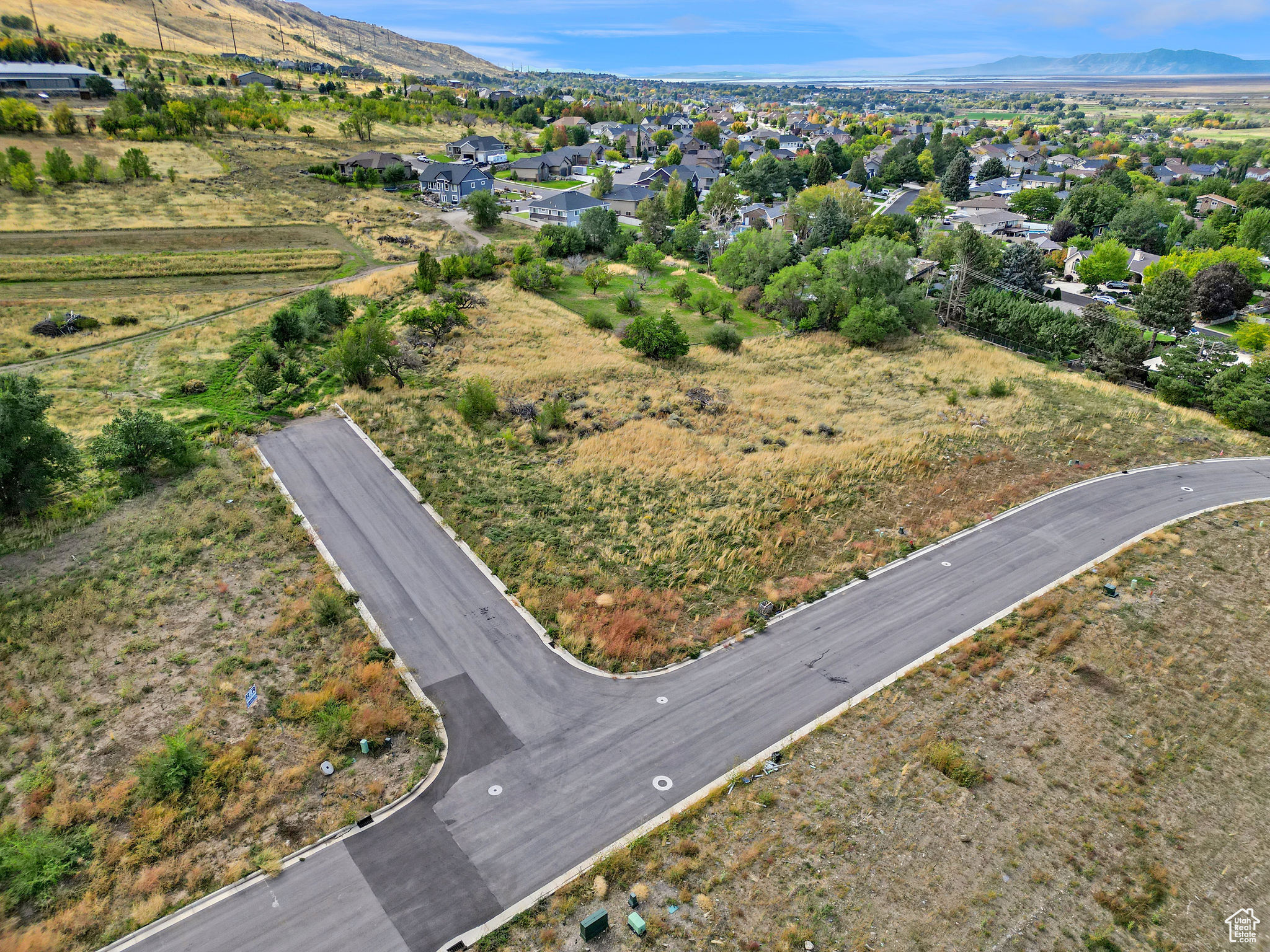 384 E SKYLINE DR S 10