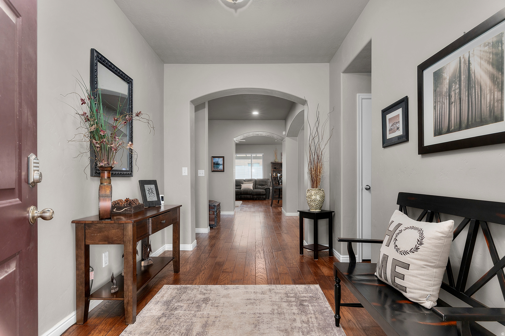 THE BENCHES - Residential