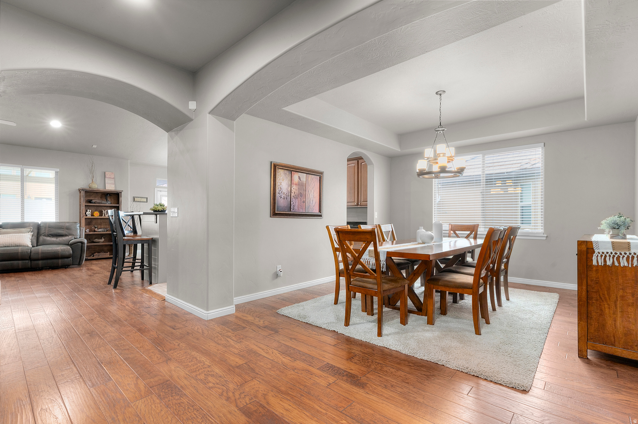 THE BENCHES - Residential