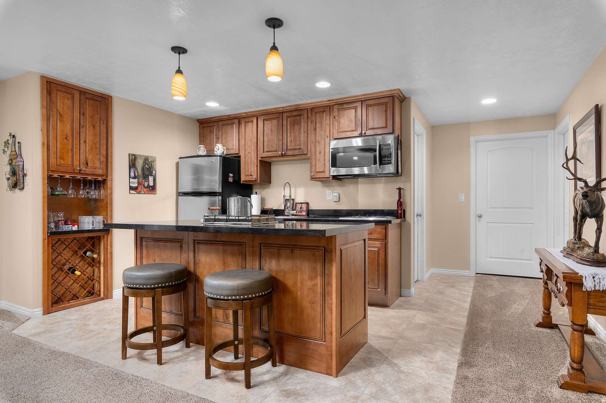 THE BENCHES - Residential