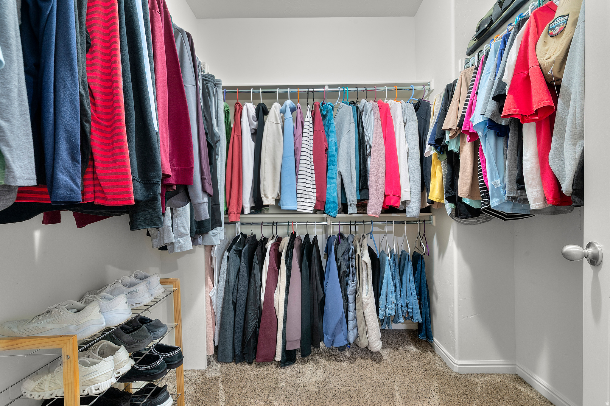 THE BENCHES - Residential