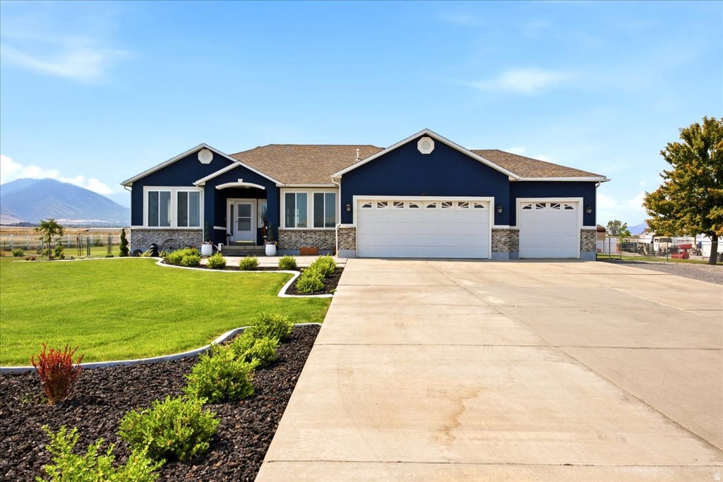 Photo of 727 W 3460 N, Erda, UT 84074 (MLS # 2185598)