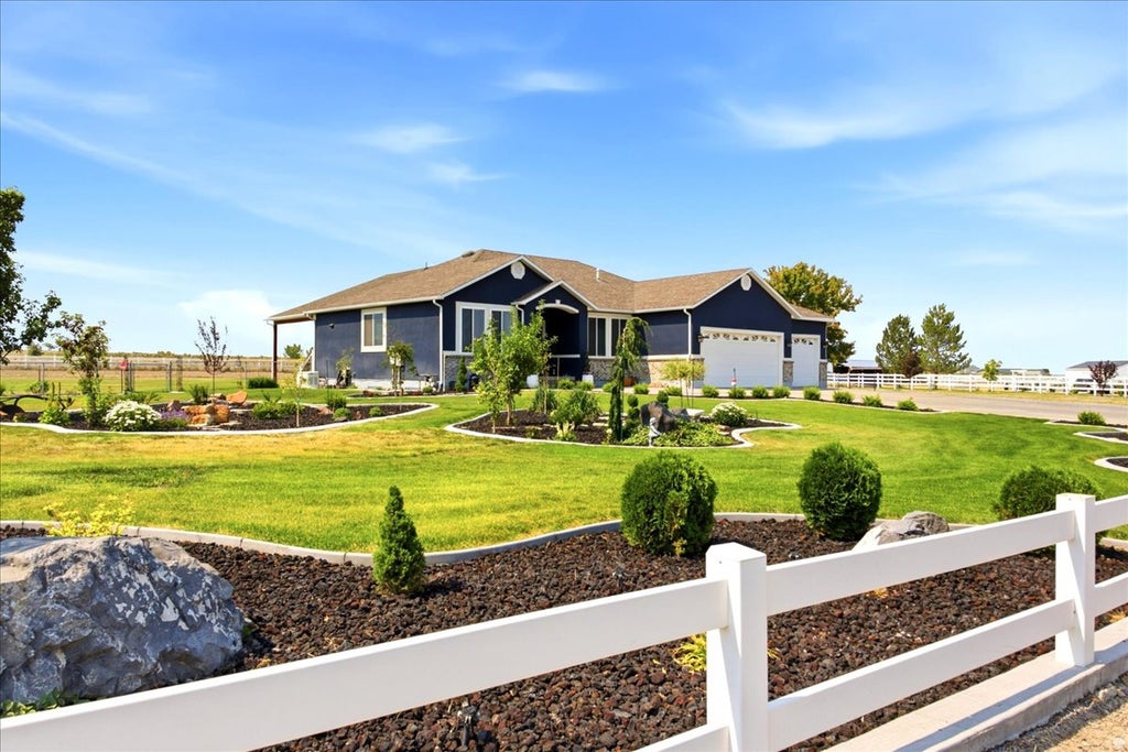 Photo of 727 W 3460 N, Erda, UT 84074 (MLS # 2185598)