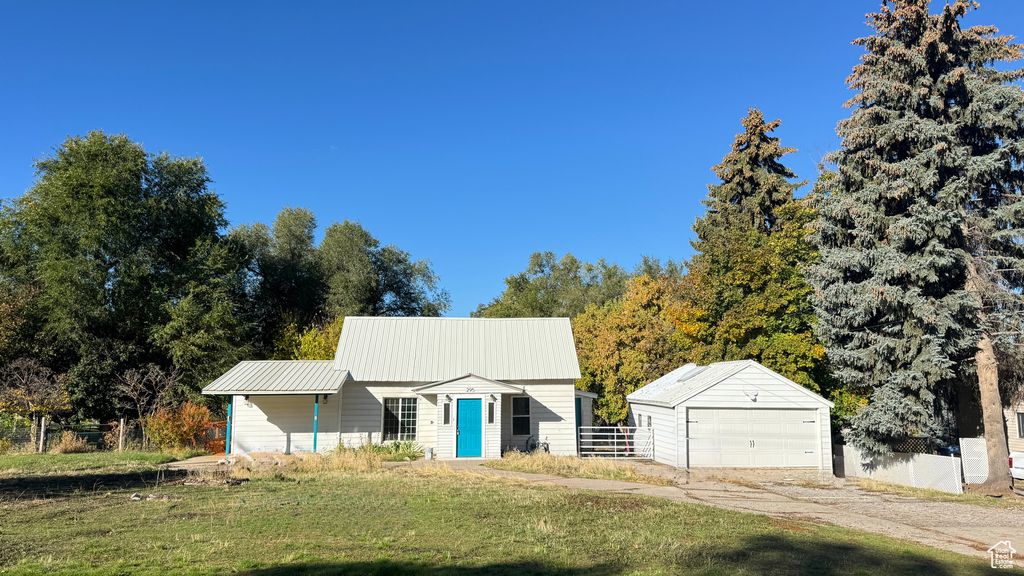 Photo of 295 S MAIN ST, Providence, UT 84332 (MLS # 2118554)
